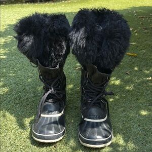 Sorel Black Winter Boots Plush Fur-Waterproof Removable Lining Women’s US Sz 10